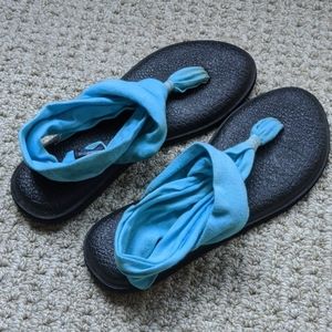 Sanuk Sandals Size 7